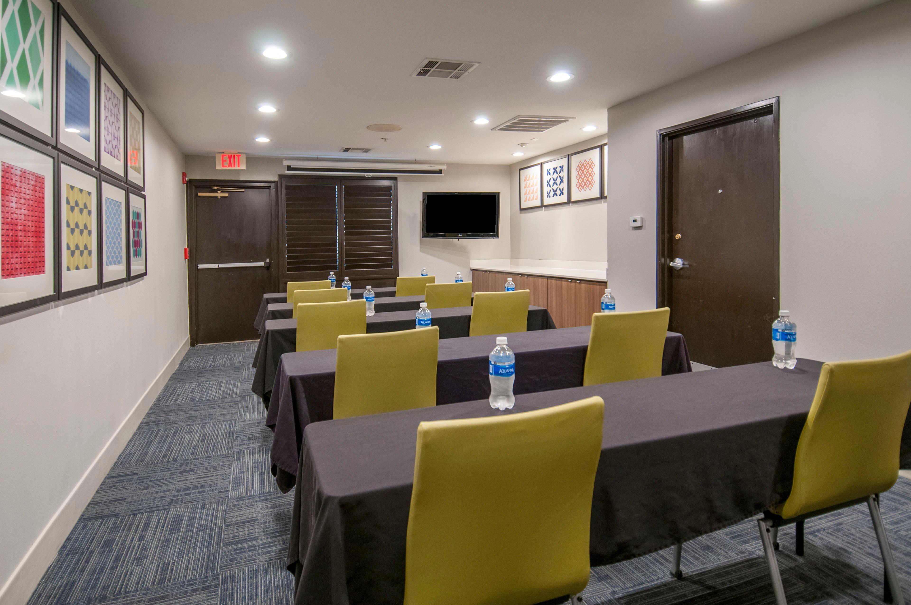 Holiday Inn Express Hotel & Suites Plano West - Frisco By Ihg מראה חיצוני תמונה