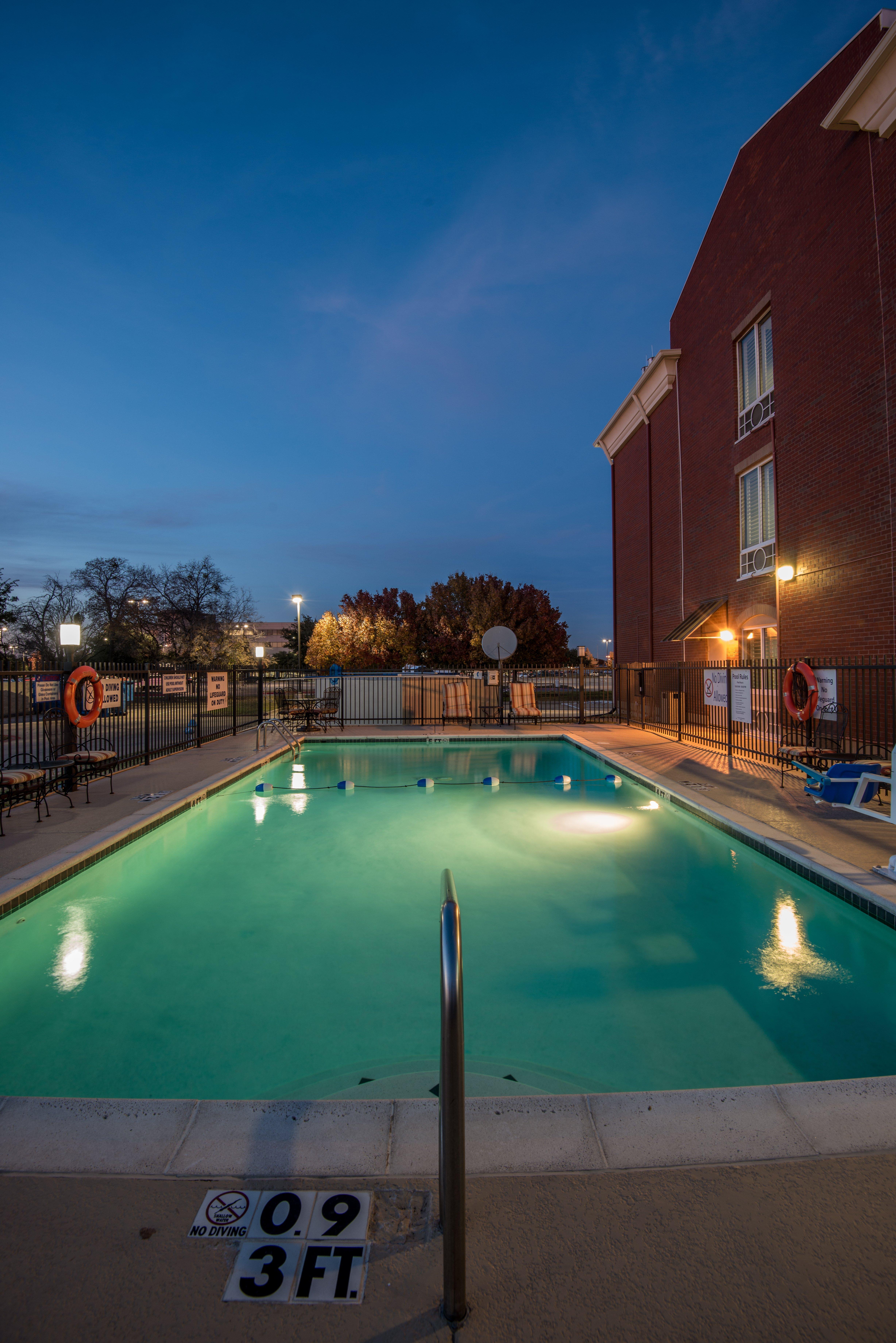 Holiday Inn Express Hotel & Suites Plano West - Frisco By Ihg מראה חיצוני תמונה
