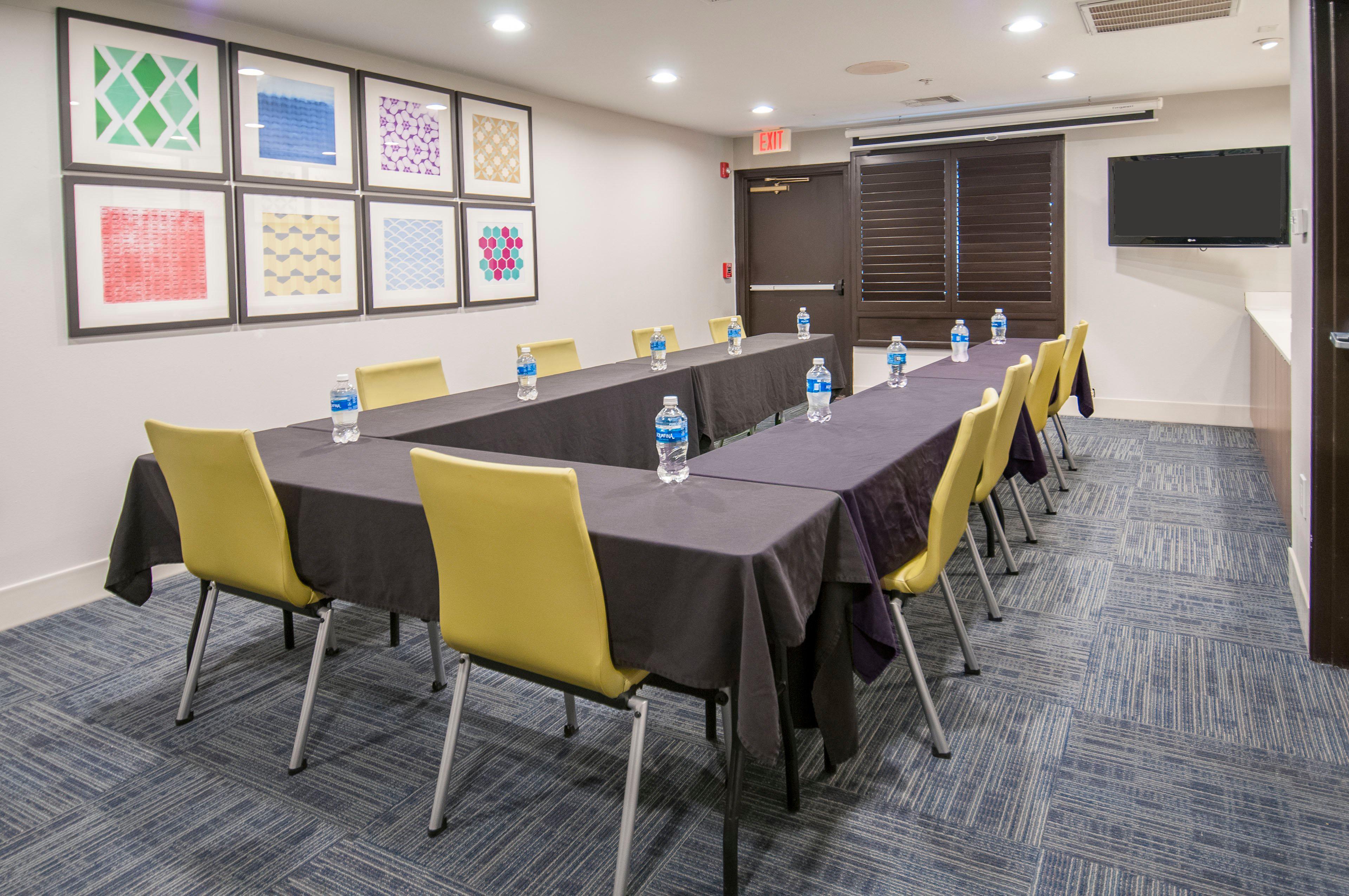 Holiday Inn Express Hotel & Suites Plano West - Frisco By Ihg מראה חיצוני תמונה