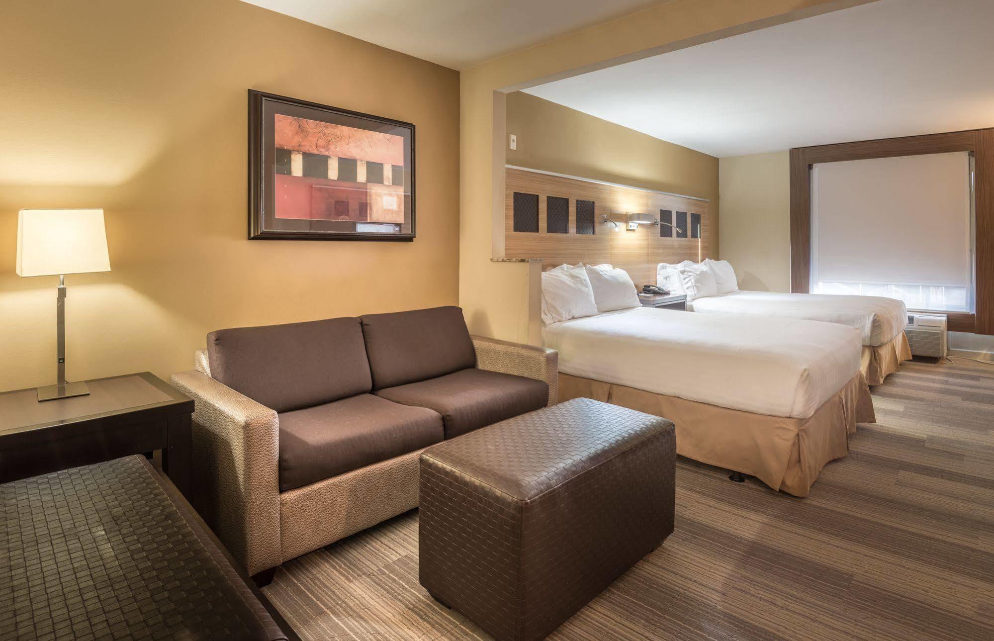 Holiday Inn Express Hotel & Suites Plano West - Frisco By Ihg מראה חיצוני תמונה