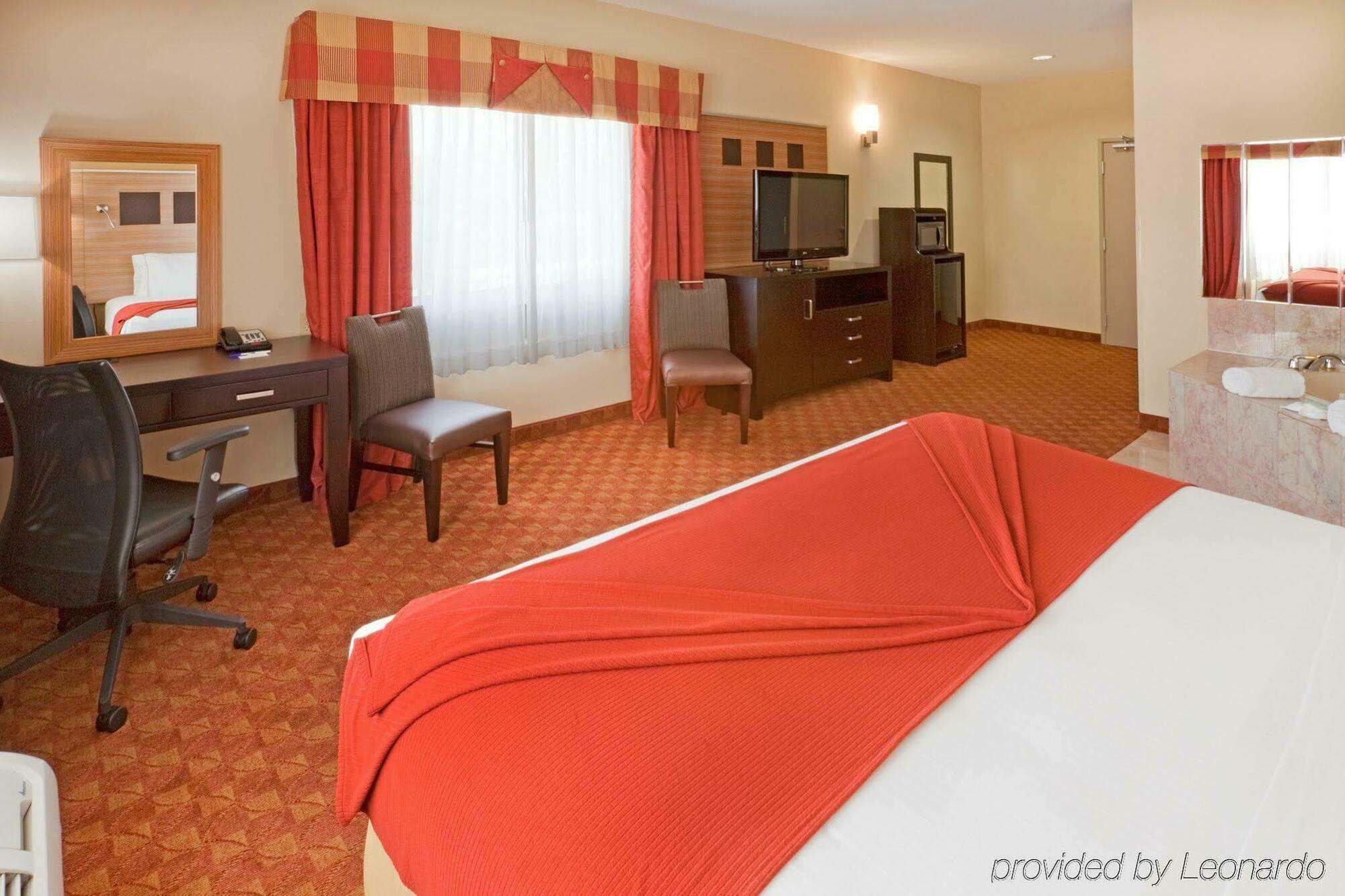 Holiday Inn Express Hotel & Suites Plano West - Frisco By Ihg חדר תמונה