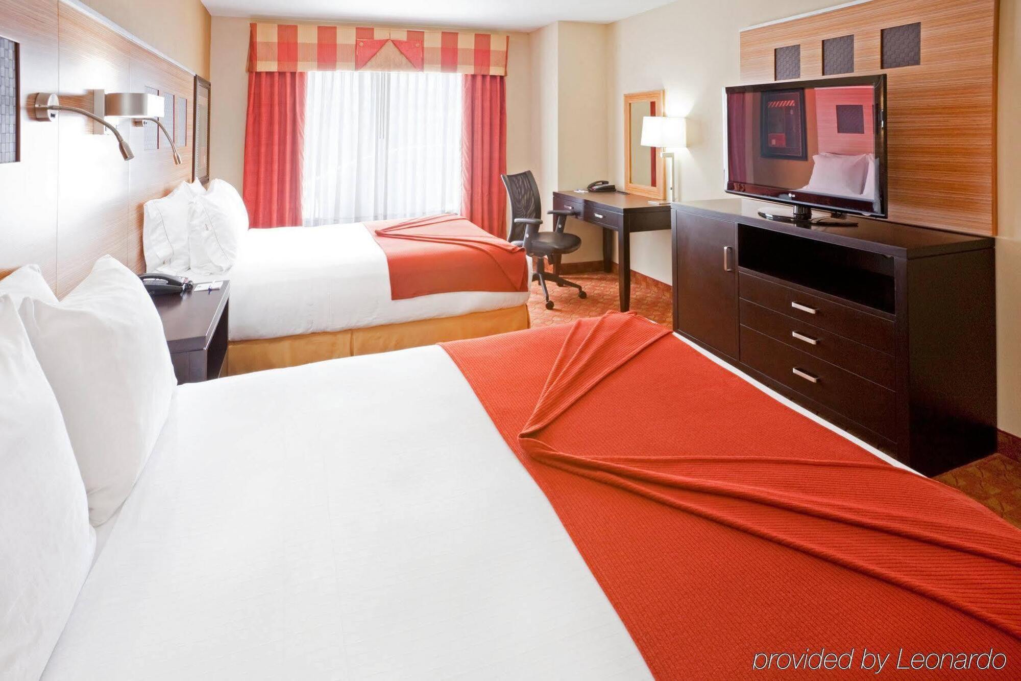 Holiday Inn Express Hotel & Suites Plano West - Frisco By Ihg מראה חיצוני תמונה